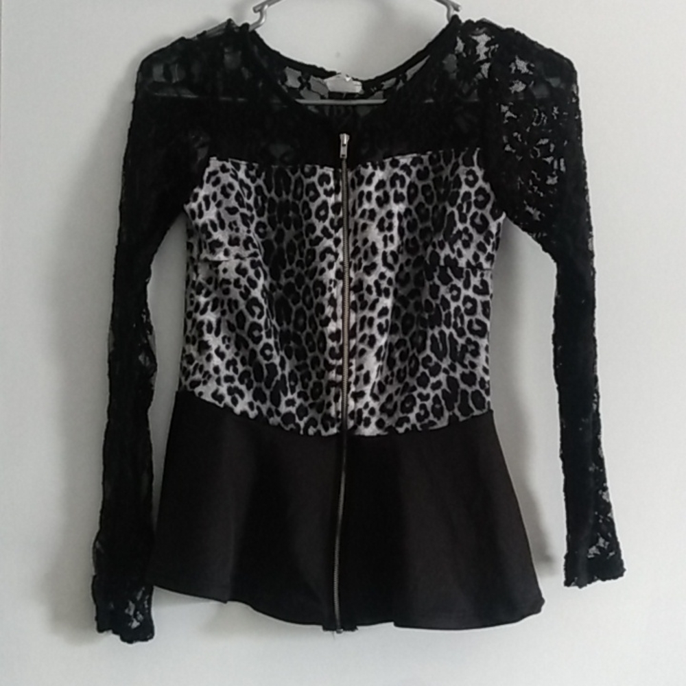 Black Lace Top Medium
